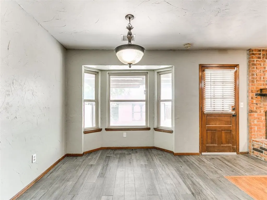 Photo 14 — 1506 Glenwood Drive, Moore, OK 73160