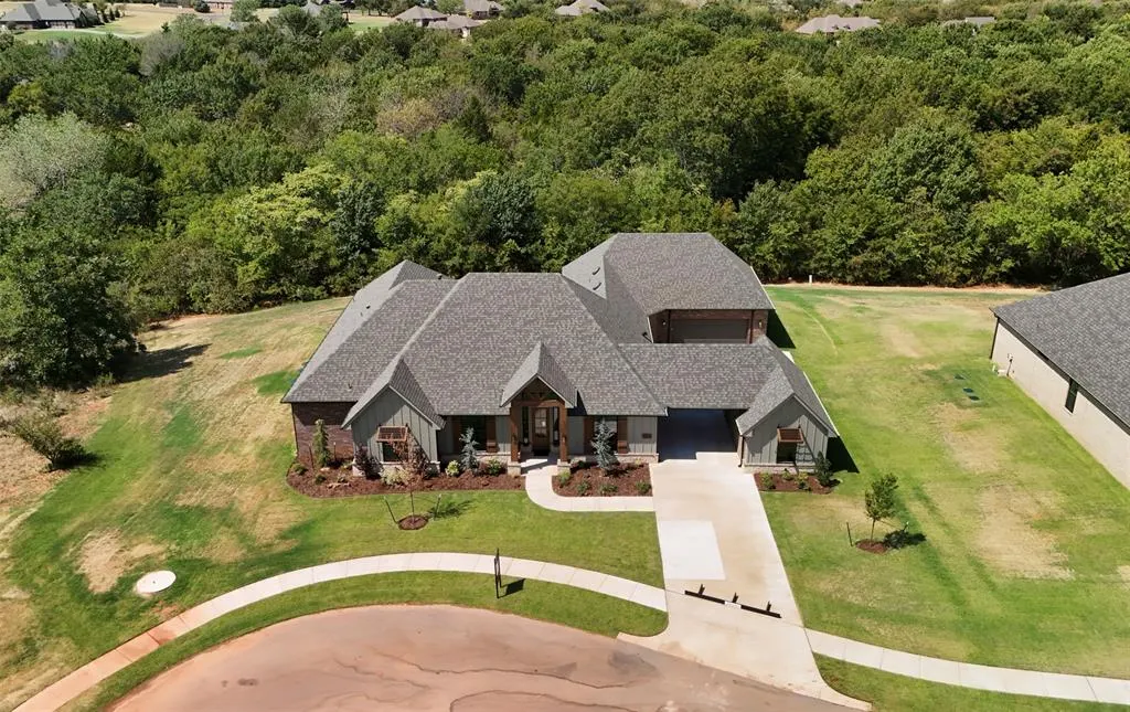 Photo 5 — 3310 Sunset Ridge Drive, Norman, OK 73071
