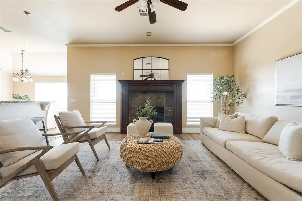 Photo 3 — 16428 Village Common Drive, Edmond, OK 73013