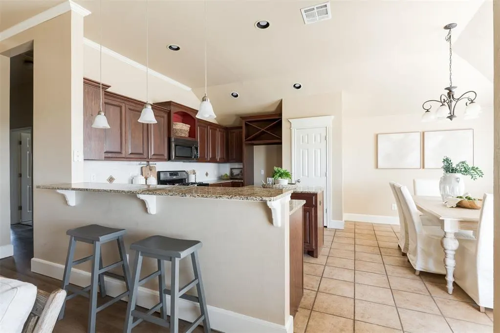Photo 13 — 16428 Village Common Drive, Edmond, OK 73013