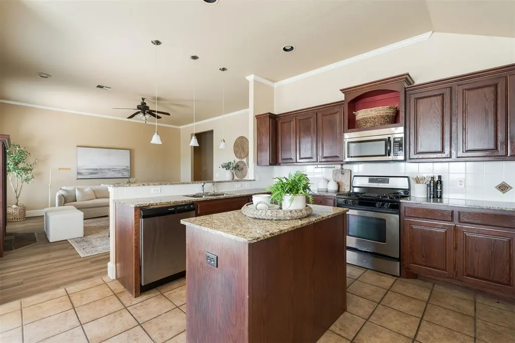 Photo 18 — 16428 Village Common Drive, Edmond, OK 73013