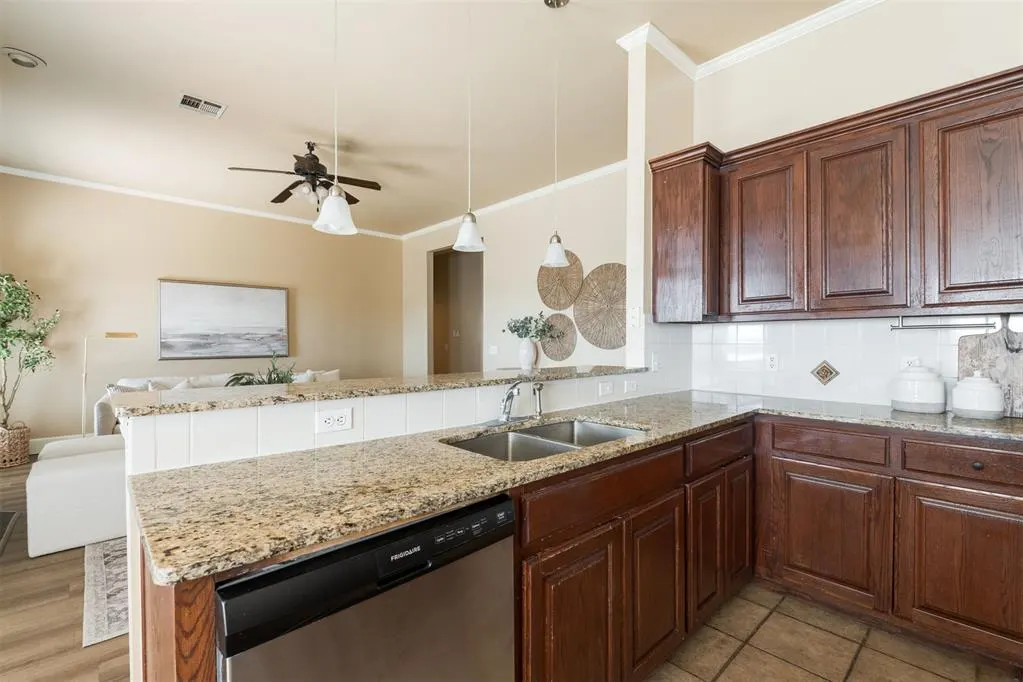 Photo 22 — 16428 Village Common Drive, Edmond, OK 73013