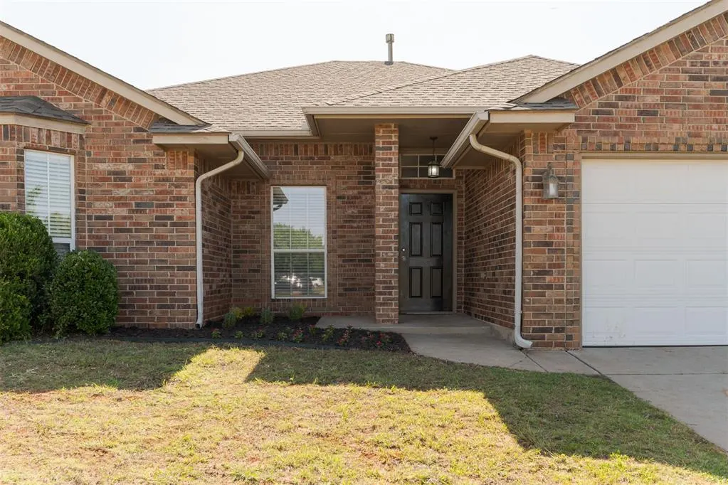 Photo 42 — 16428 Village Common Drive, Edmond, OK 73013