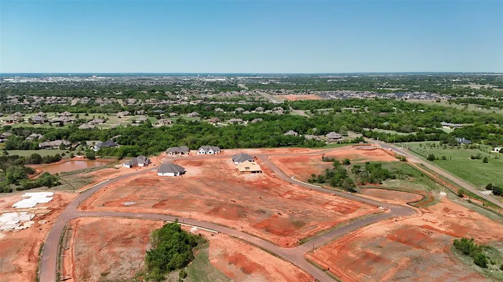 Photo 2 — 1808 Maplewood Lane, Norman, OK 73071