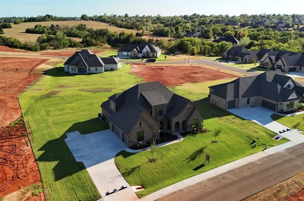 Photo 4 — 1808 Maplewood Lane, Norman, OK 73071