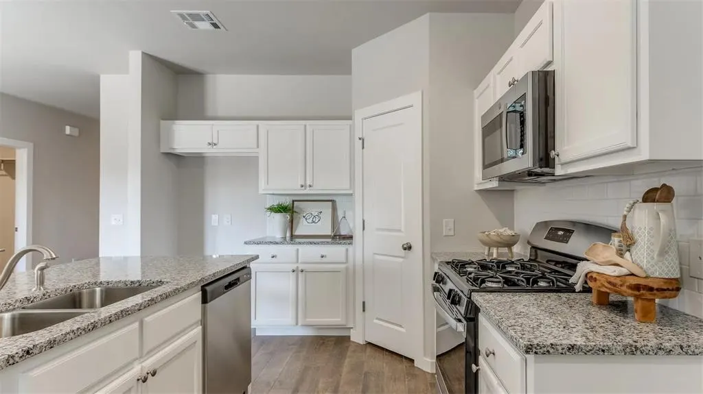 Photo 24 — 837 Stella Trail, Guthrie, OK 73044