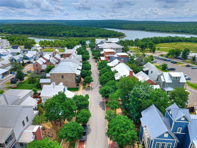 Photo 2 — 48 Park Street, Carlton Landing, OK 74432