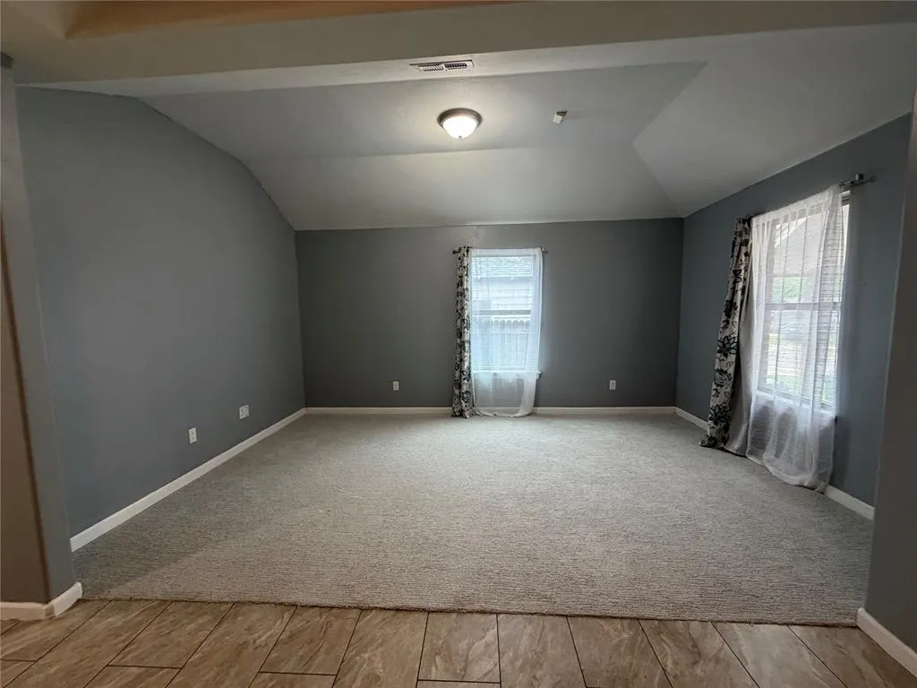 Photo 4 — 112 SW 39th Street, Oklahoma City, OK 73109
