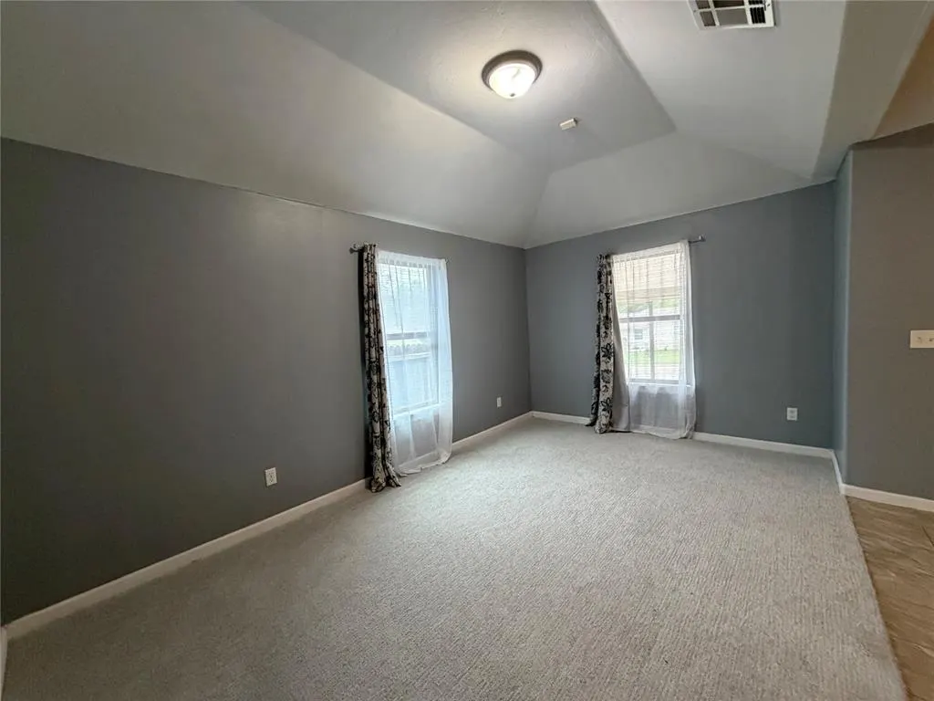 Photo 5 — 112 SW 39th Street, Oklahoma City, OK 73109