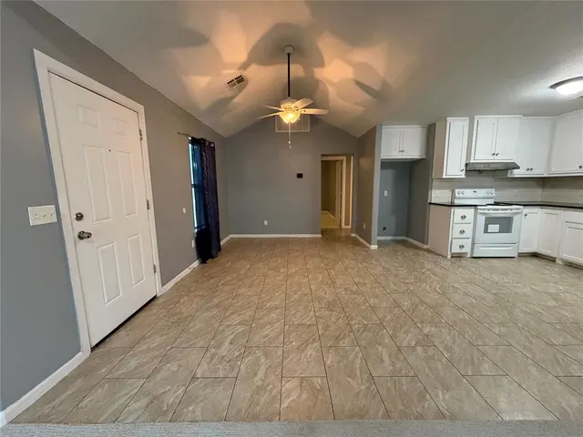Photo 7 — 112 SW 39th Street, Oklahoma City, OK 73109