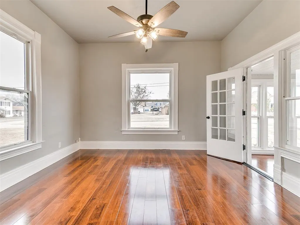 Photo 8 — 219 W 9th Street, Chandler, OK 74834