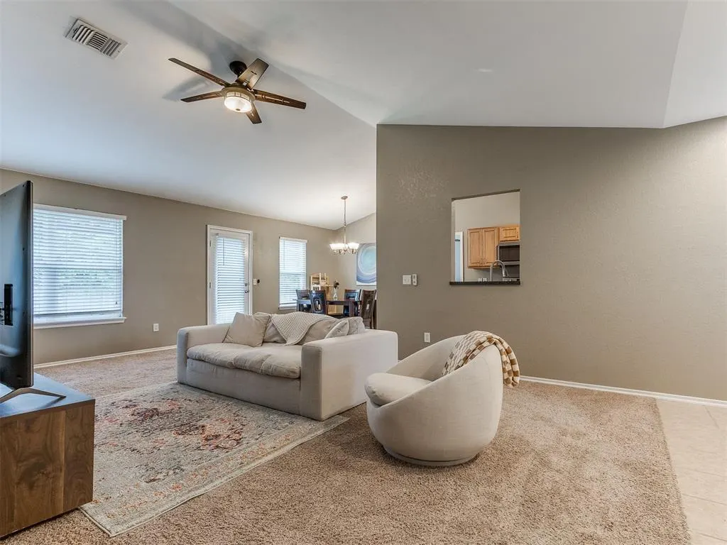 Photo 5 — 4420 SE 87th Street, Oklahoma City, OK 73135
