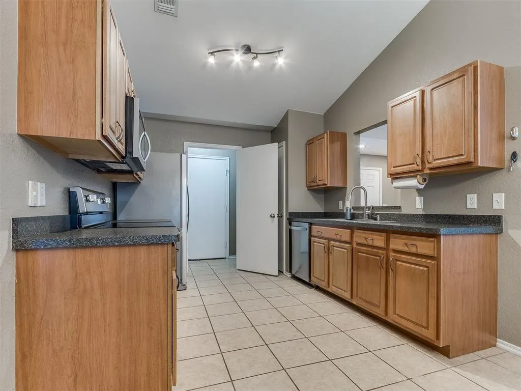 Photo 13 — 4420 SE 87th Street, Oklahoma City, OK 73135