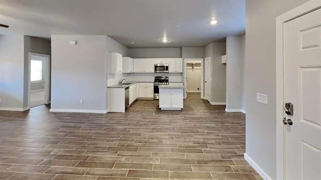 Photo 6 — 12432 Armstrong Drive, Oklahoma City, OK 73013