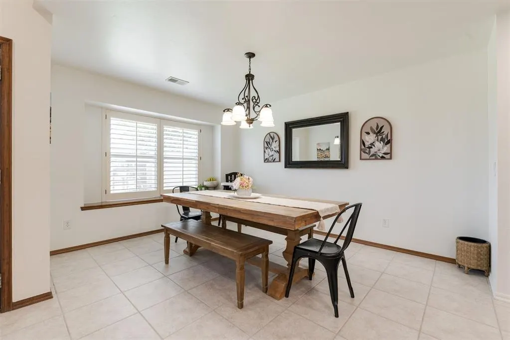 Photo 17 — 2001 Cedar Meadow Lane, Edmond, OK 73003