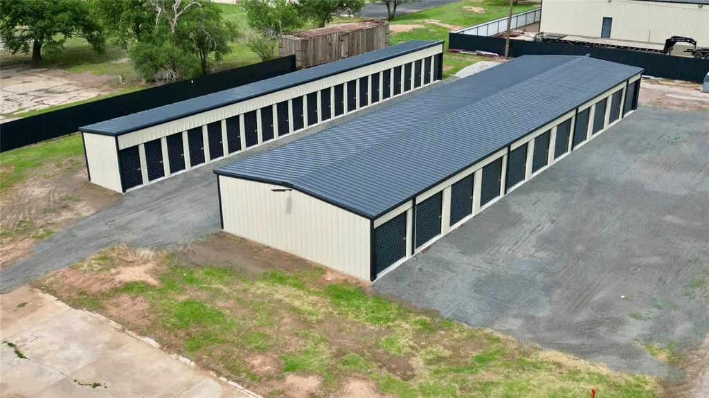 Photo 9 — 121 Mitchell Street, Altus, OK 73521