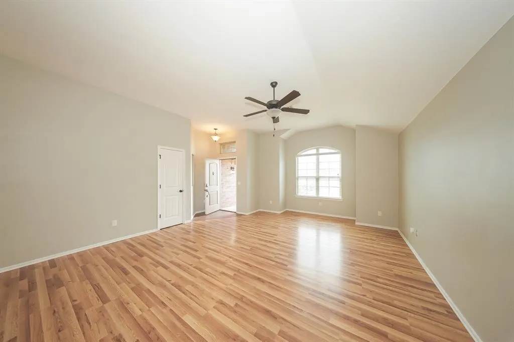 Photo 2 — 10701 SE 26th Street, Midwest City, OK 73130
