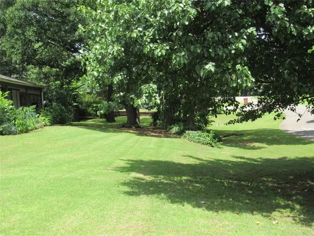 Photo 4 — 2900 W Wildwood Drive, Pauls Valley, OK 73075
