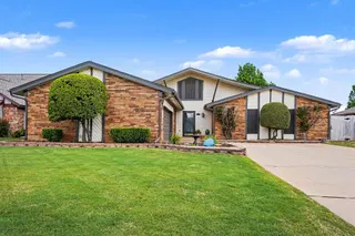 Sold home at 517 SW 103rd Street