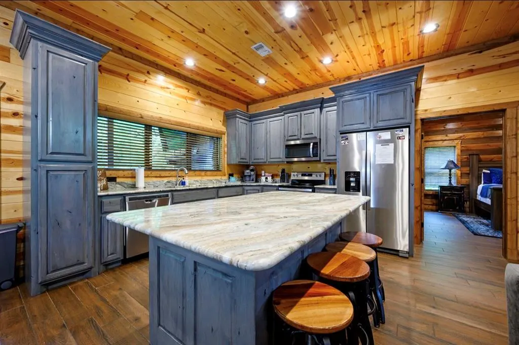 Photo 13 — 207 LONELY MAPLE Trail, Broken Bow, OK 74728