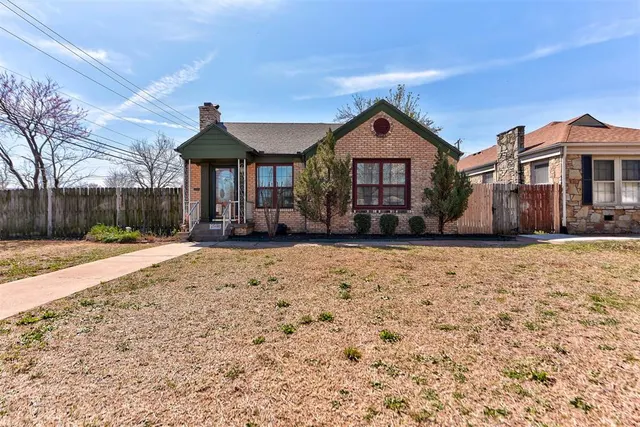 Front exterior — 2500 NW 31st Street, Oklahoma City, OK 73112