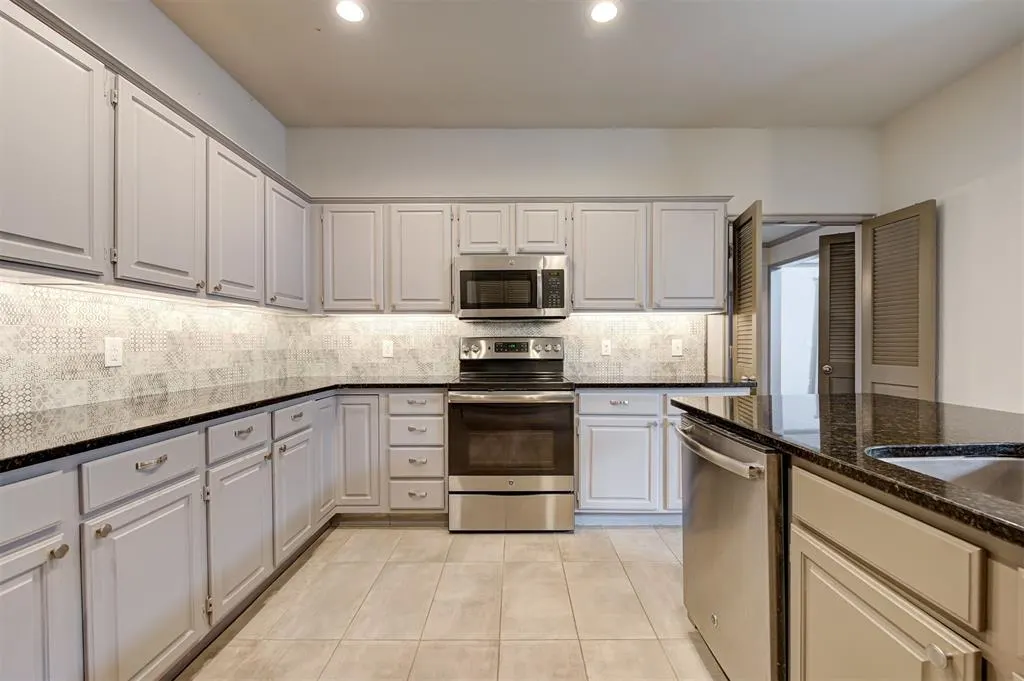 Photo 12 — 8670 N May Avenue 49D, Oklahoma City, OK 73120