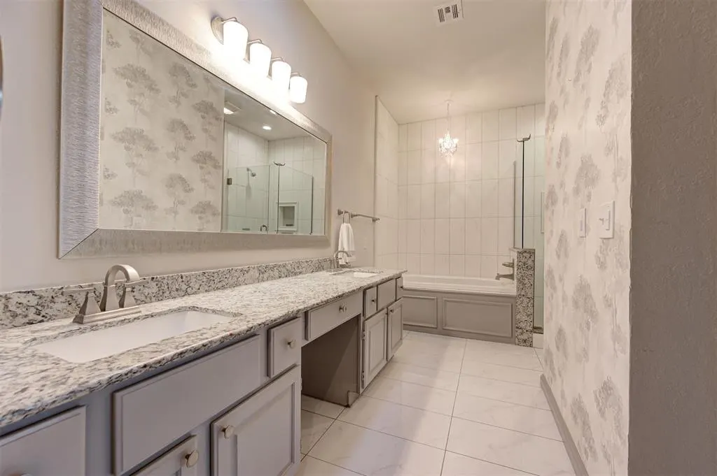 Photo 21 — 8670 N May Avenue 49D, Oklahoma City, OK 73120