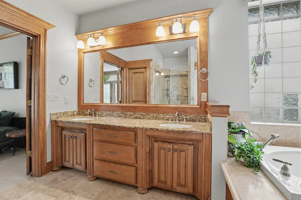 Photo 18 — 800 Shadow Wood Drive, Edmond, OK 73034