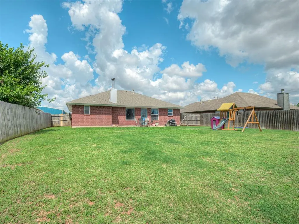Photo 36 — 1928 Parkside Drive, Moore, OK 73160