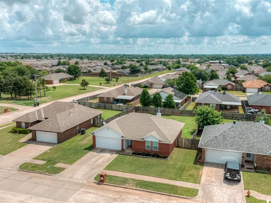 Photo 42 — 1928 Parkside Drive, Moore, OK 73160