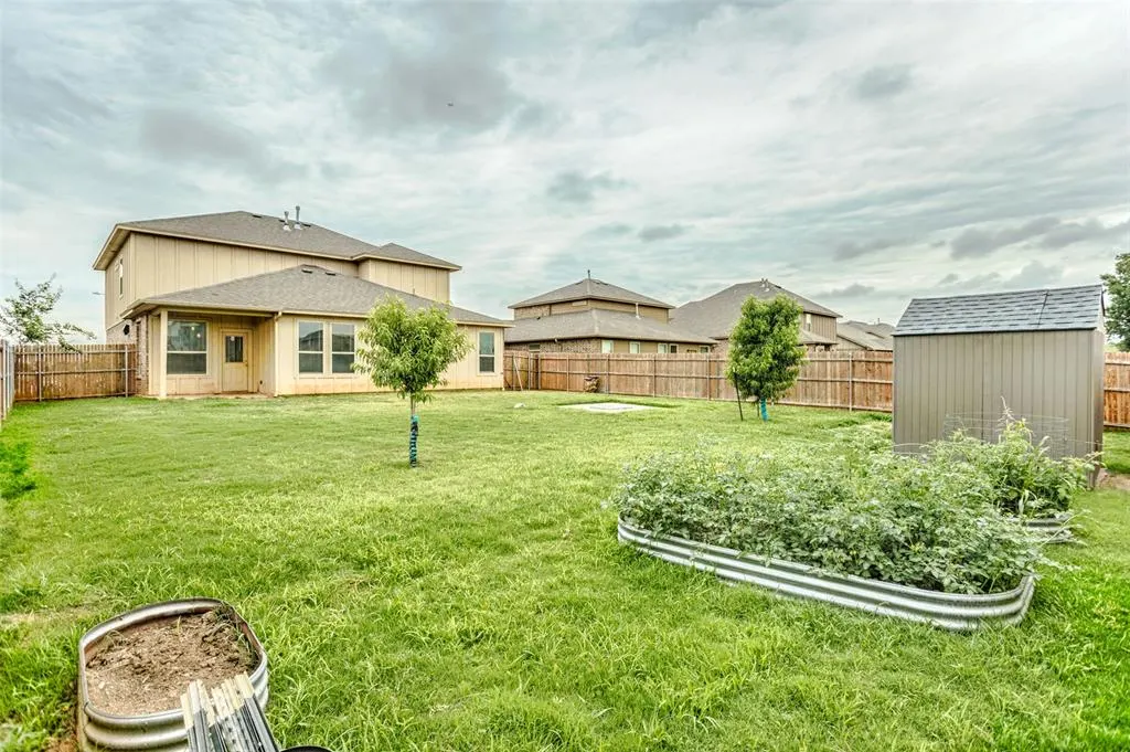 Photo 32 — 10309 NW 25th Street, Yukon, OK 73099