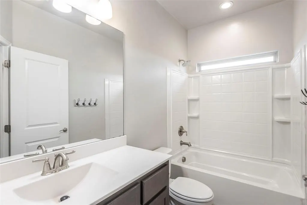 Photo 29 — 10309 NW 25th Street, Yukon, OK 73099
