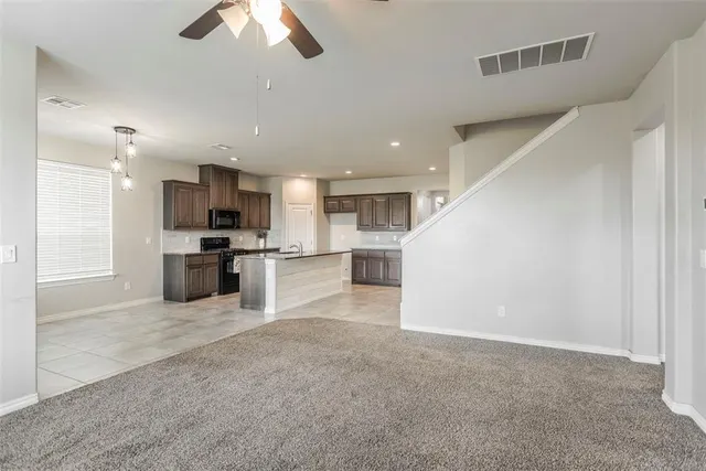 Photo 8 — 10309 NW 25th Street, Yukon, OK 73099
