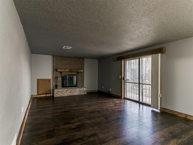 Photo 6 — 319 NW 81st Street, Oklahoma City, OK 73114