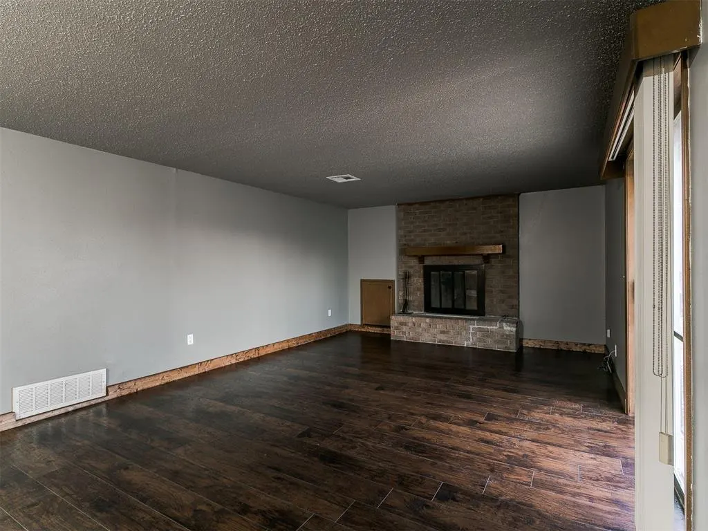 Photo 7 — 319 NW 81st Street, Oklahoma City, OK 73114