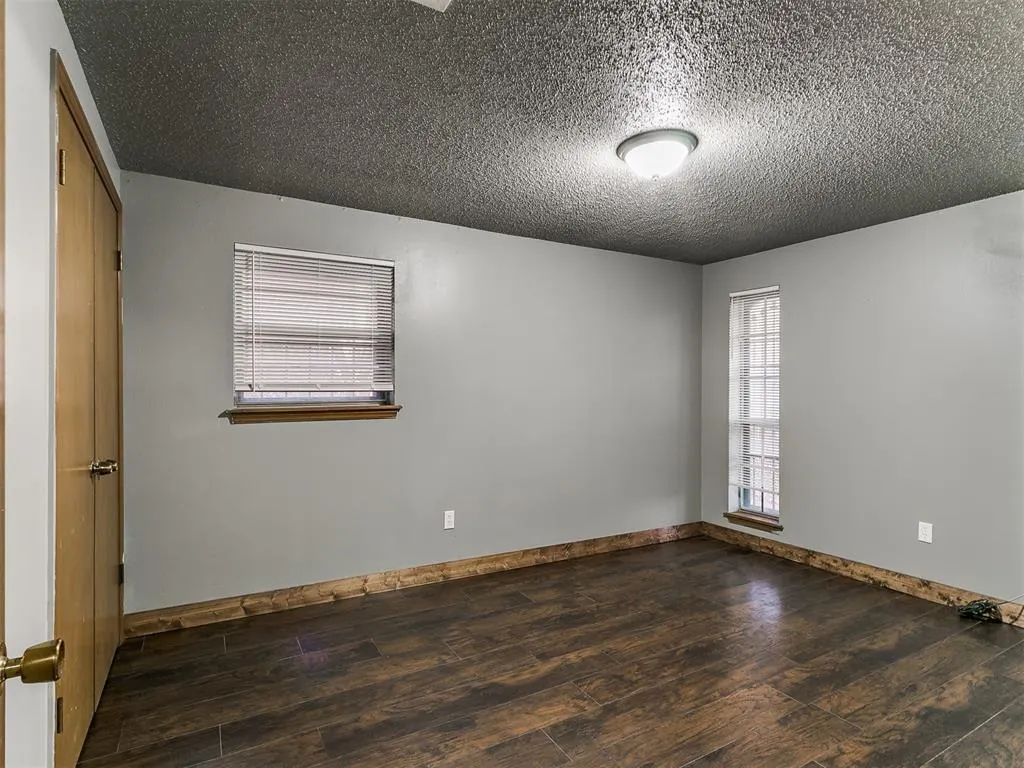 Photo 17 — 319 NW 81st Street, Oklahoma City, OK 73114