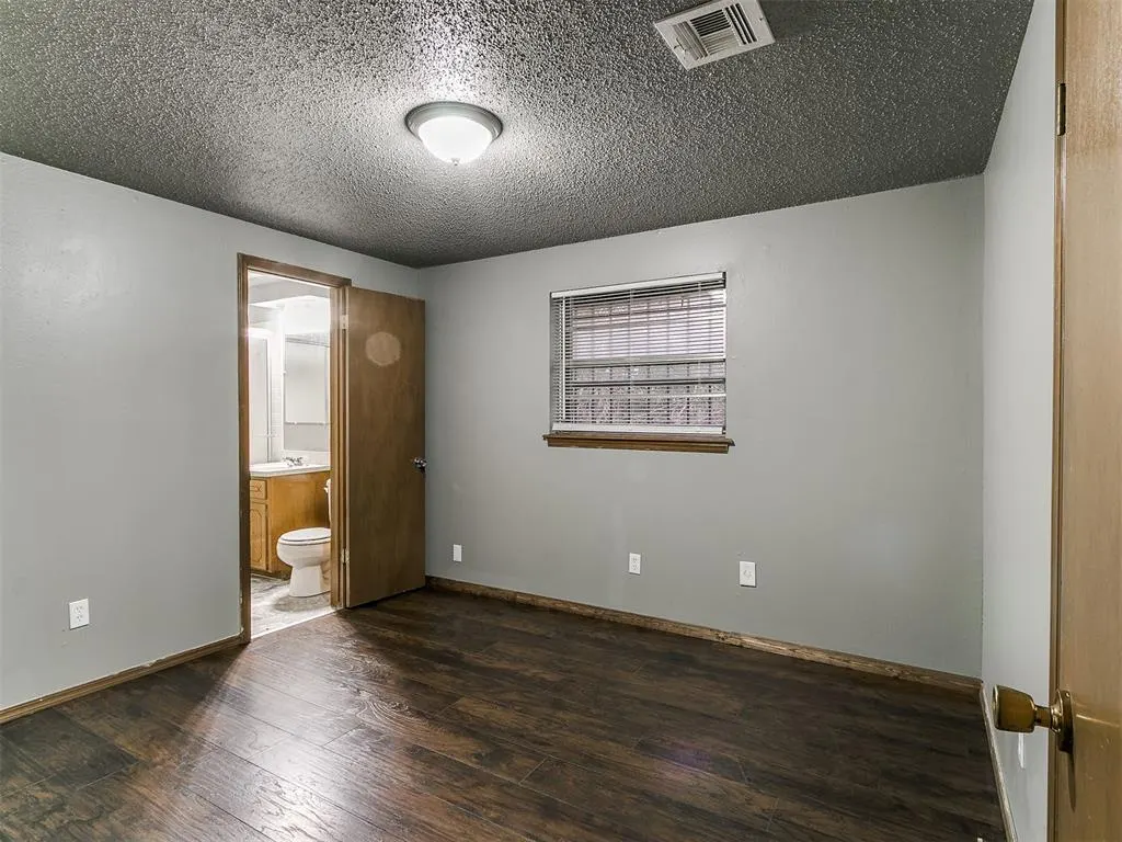 Photo 24 — 319 NW 81st Street, Oklahoma City, OK 73114