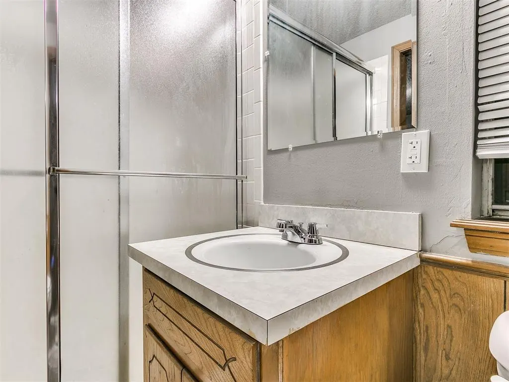 Photo 34 — 319 NW 81st Street, Oklahoma City, OK 73114
