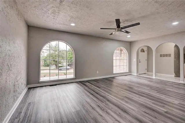 Photo 6 — 8009 Golden Oaks Road, Oklahoma City, OK 73127
