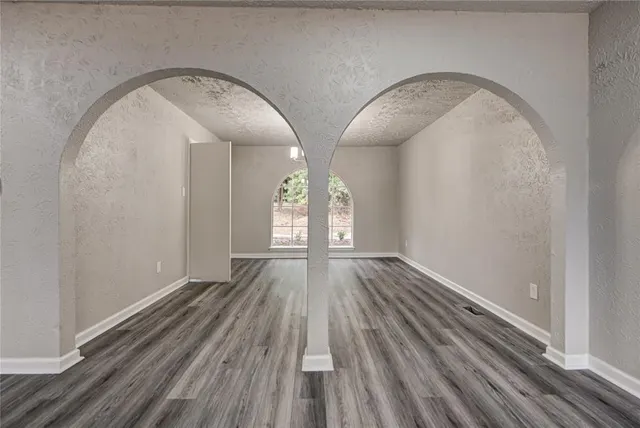 Photo 7 — 8009 Golden Oaks Road, Oklahoma City, OK 73127