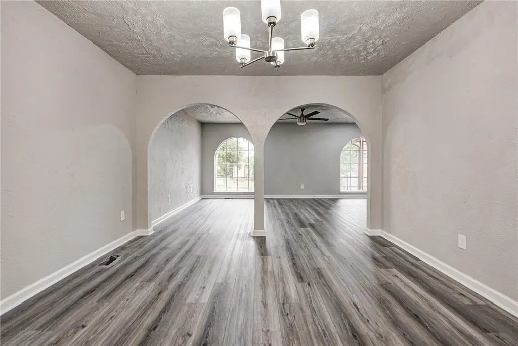Photo 8 — 8009 Golden Oaks Road, Oklahoma City, OK 73127