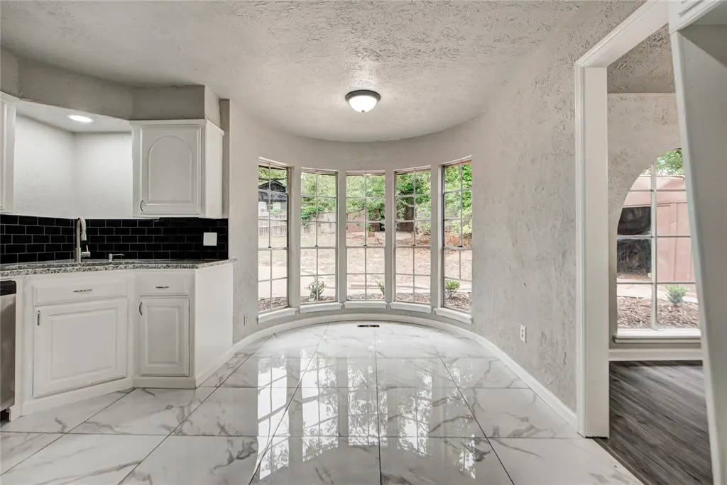 Photo 9 — 8009 Golden Oaks Road, Oklahoma City, OK 73127