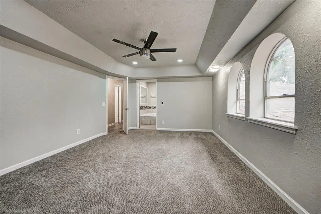 Photo 16 — 8009 Golden Oaks Road, Oklahoma City, OK 73127