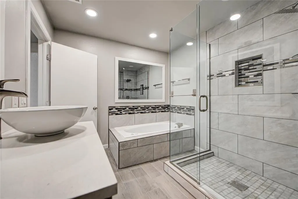 Photo 18 — 8009 Golden Oaks Road, Oklahoma City, OK 73127