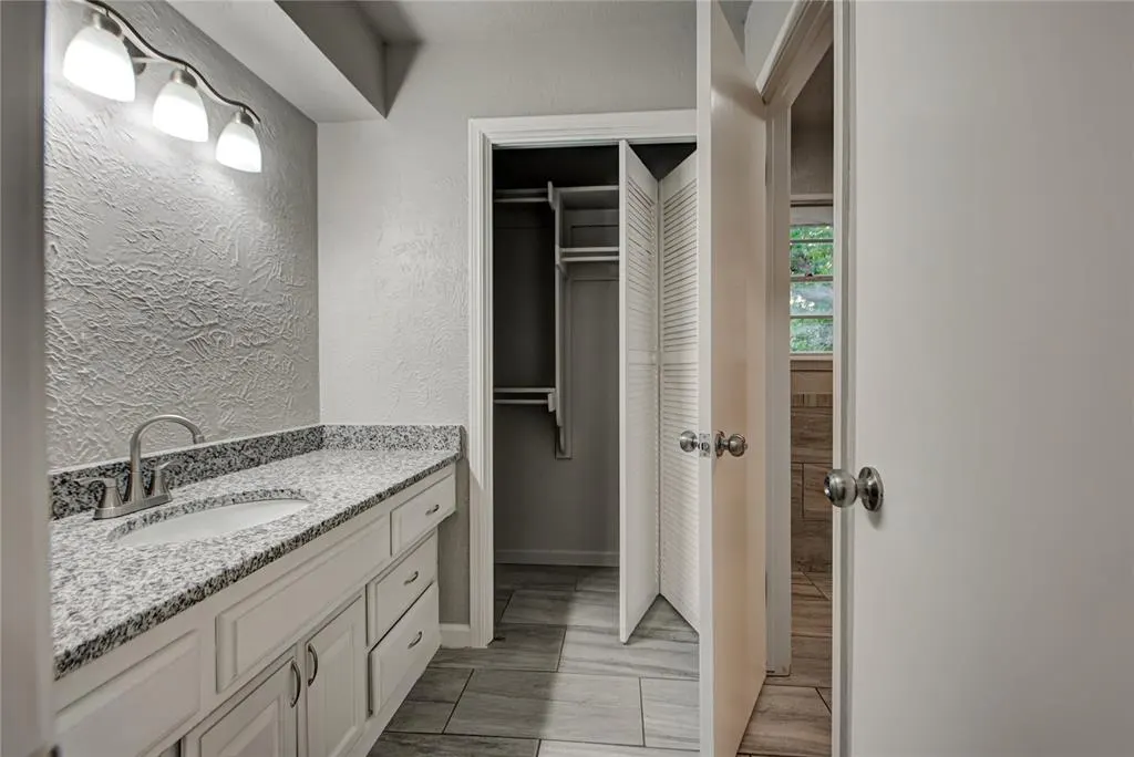 Photo 23 — 8009 Golden Oaks Road, Oklahoma City, OK 73127