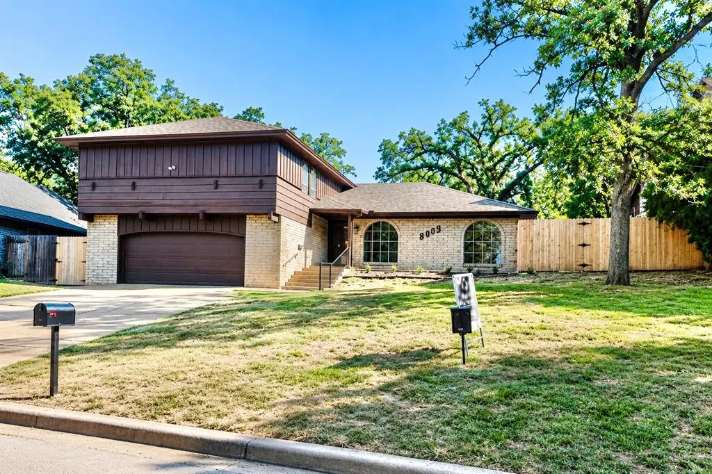 Front exterior — 8009 Golden Oaks Road, Oklahoma City, OK 73127