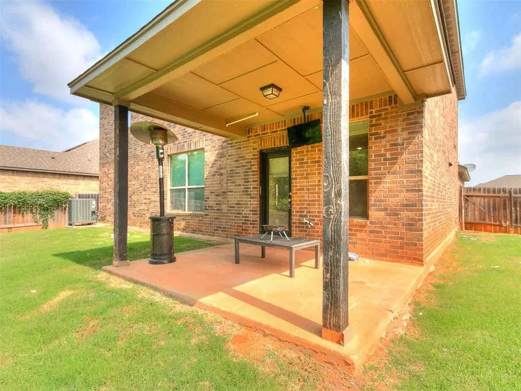 Photo 36 — 10812 SW 33rd, Yukon, OK 73099