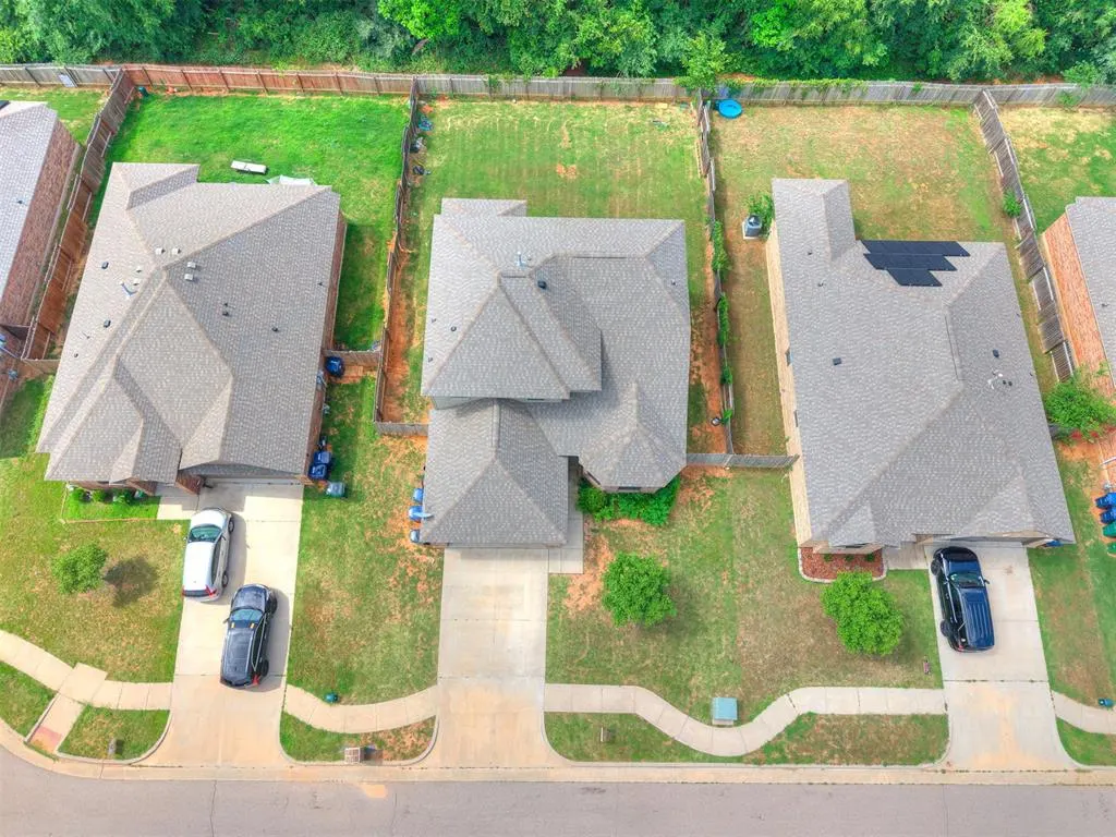 Photo 38 — 10812 SW 33rd, Yukon, OK 73099
