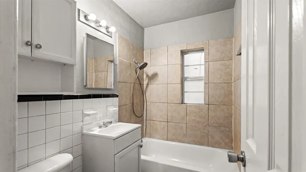 Photo 18 — 2212 Miramar Boulevard, Oklahoma City, OK 73111