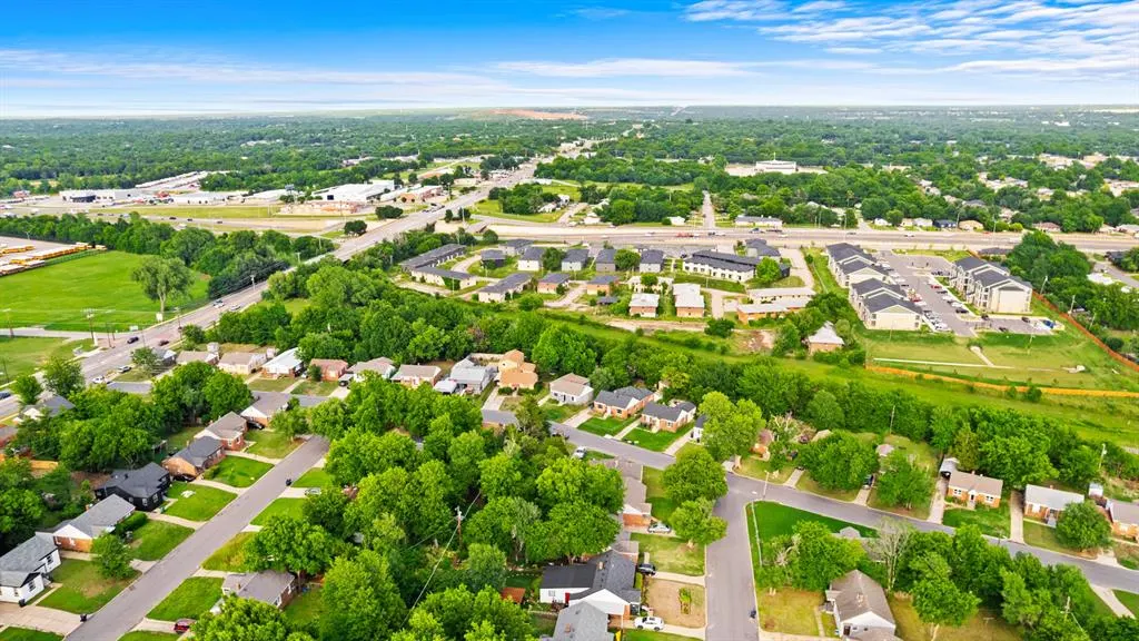 Photo 32 — 2212 Miramar Boulevard, Oklahoma City, OK 73111